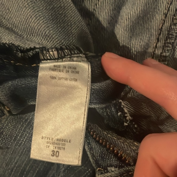 Guess shorts size 30! Any question leave a comment - Picture 3 of 4